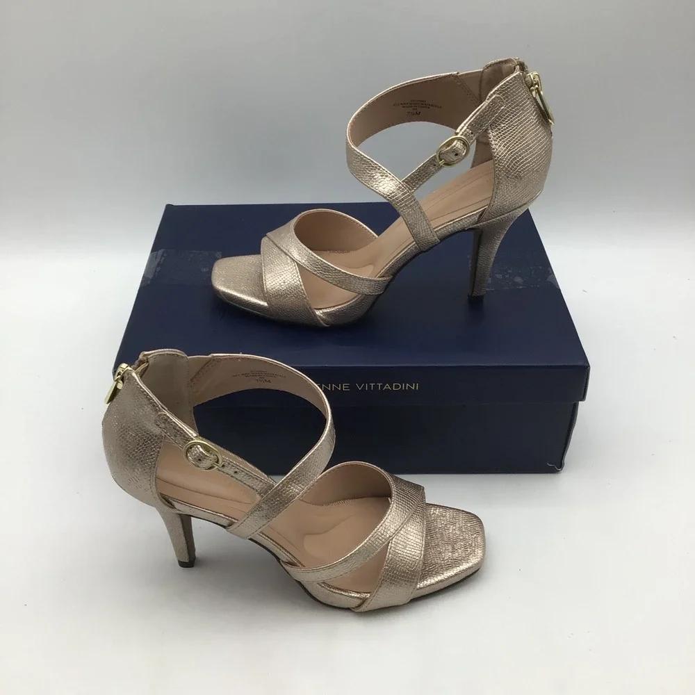 Adrienne‎ Vittadini Xciting Platino Metallic Lizard Print Heels Size 7.5 M NEW